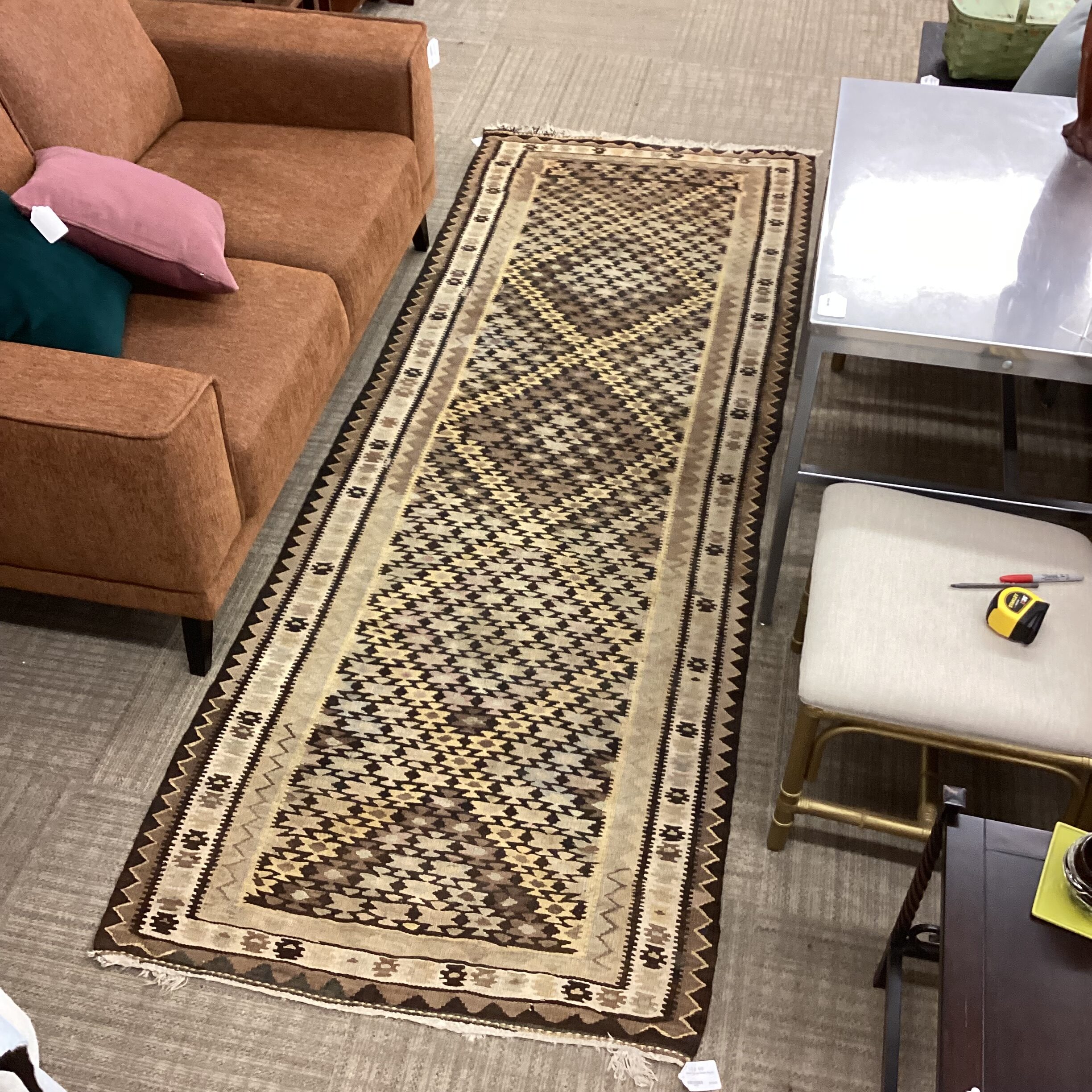 gold and tan geo pattern rug