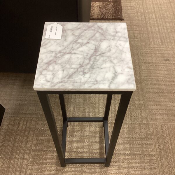 stone top sq. pedestal