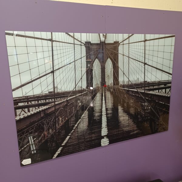 moe's brooklyn bridge wall decor