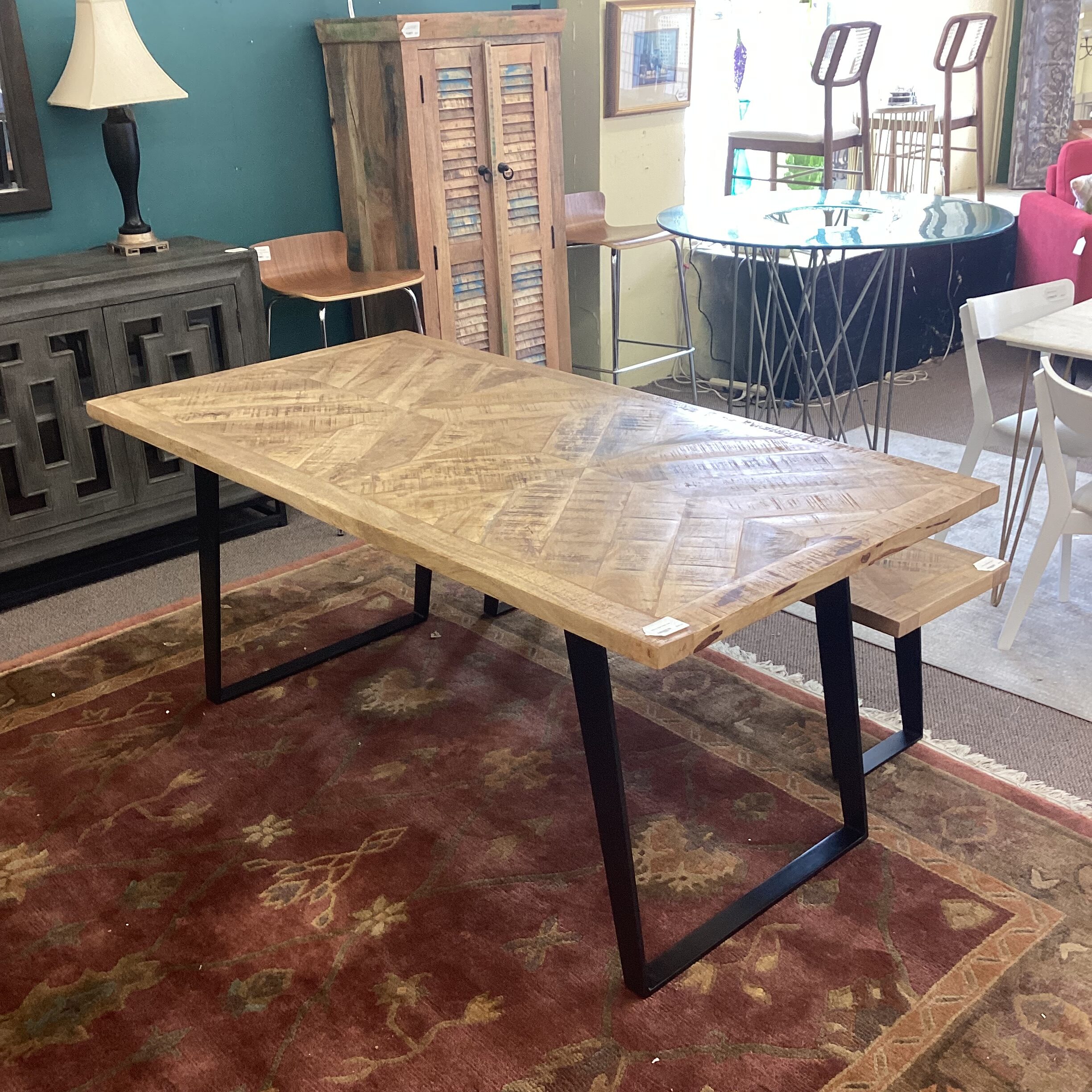 chevron style dining table