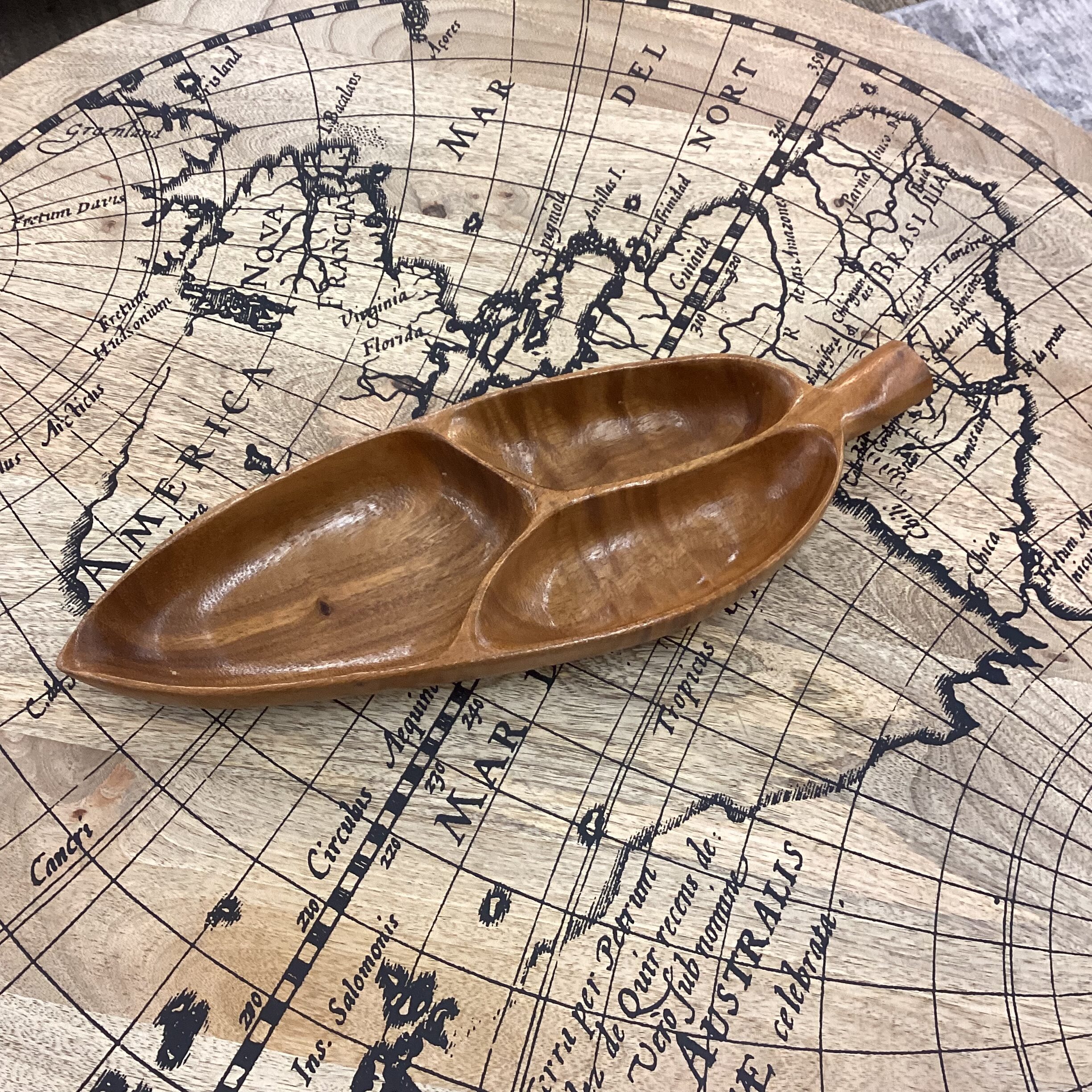 wooden leaf tray