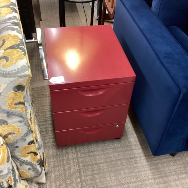 red locking cabinet w/caster