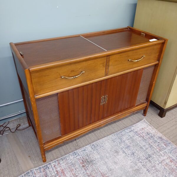 vintage magnavox stereo console (as is)