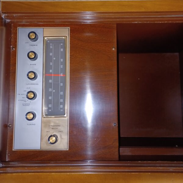 vintage magnavox stereo console (as is)