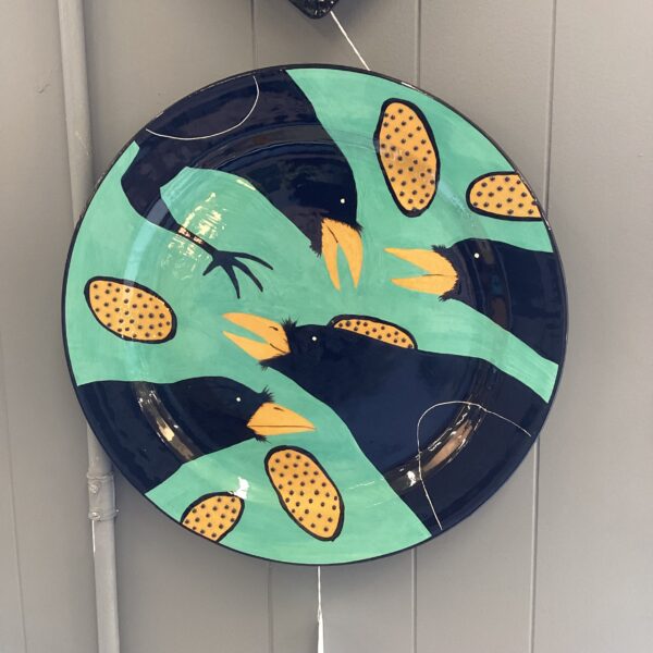 crows & crackers circle plate