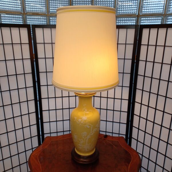 yellow ceramic asian style table lamp