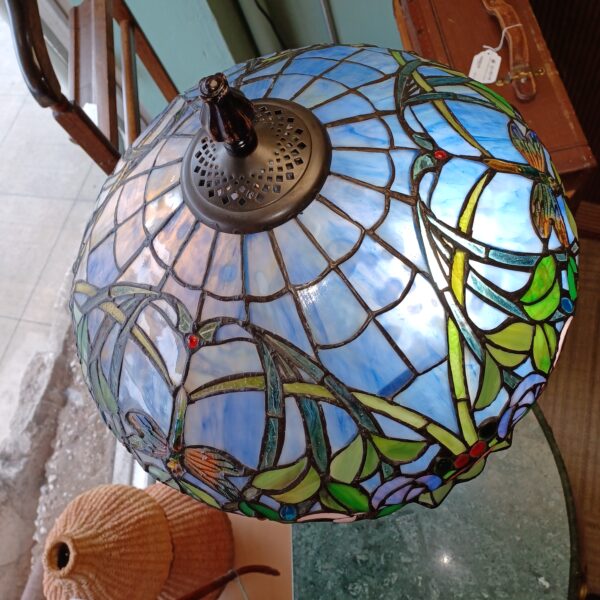 floral dragonfly tiffany style table lamp