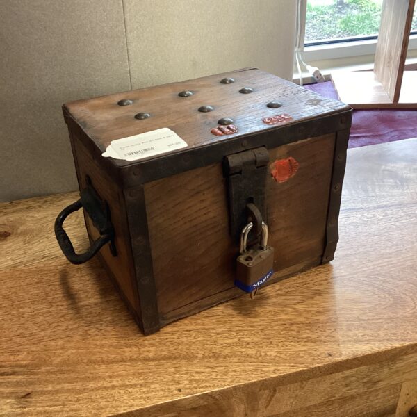 rustic heavy box w/lock & key!